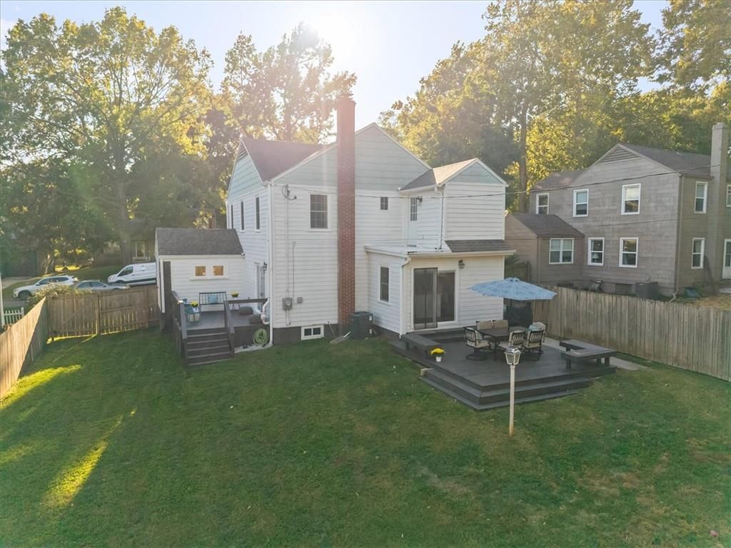 Photo 34 of 45 - 8639 Maiden Lane, Kansas City, MO 64114