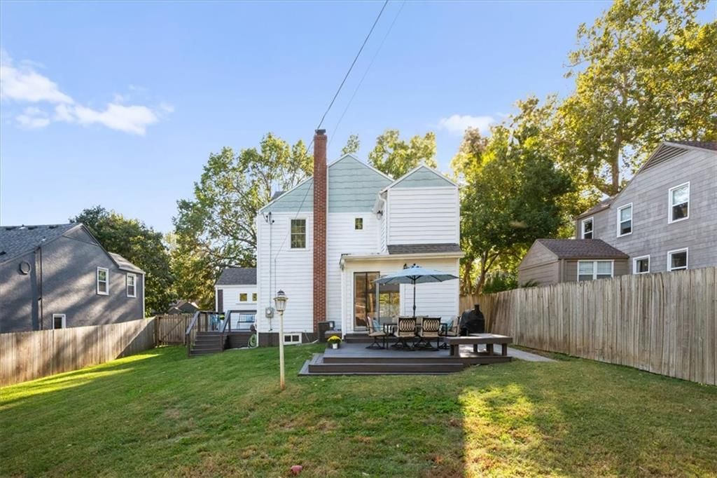Photo 35 of 45 - 8639 Maiden Lane, Kansas City, MO 64114