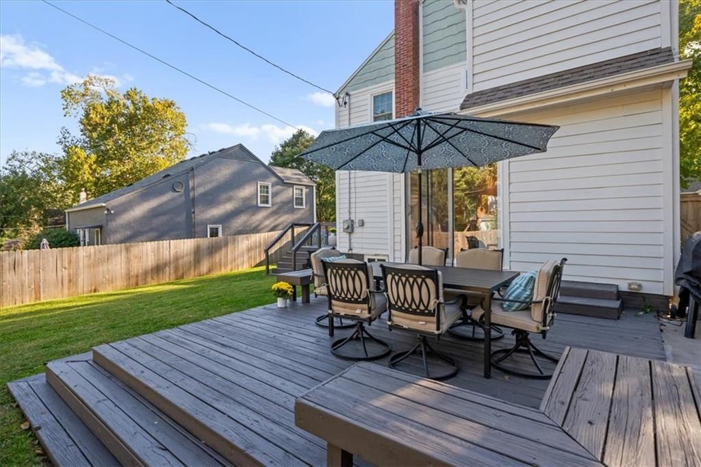 Photo 37 of 45 - 8639 Maiden Lane, Kansas City, MO 64114