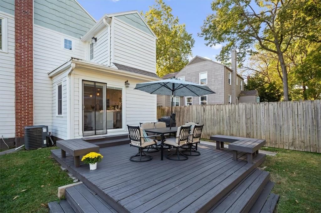 Photo 38 of 45 - 8639 Maiden Lane, Kansas City, MO 64114