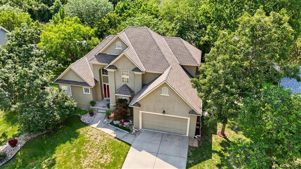 Photo 39 of 46 - 1829 SW Twincreek Place, Blue Springs, MO 64015