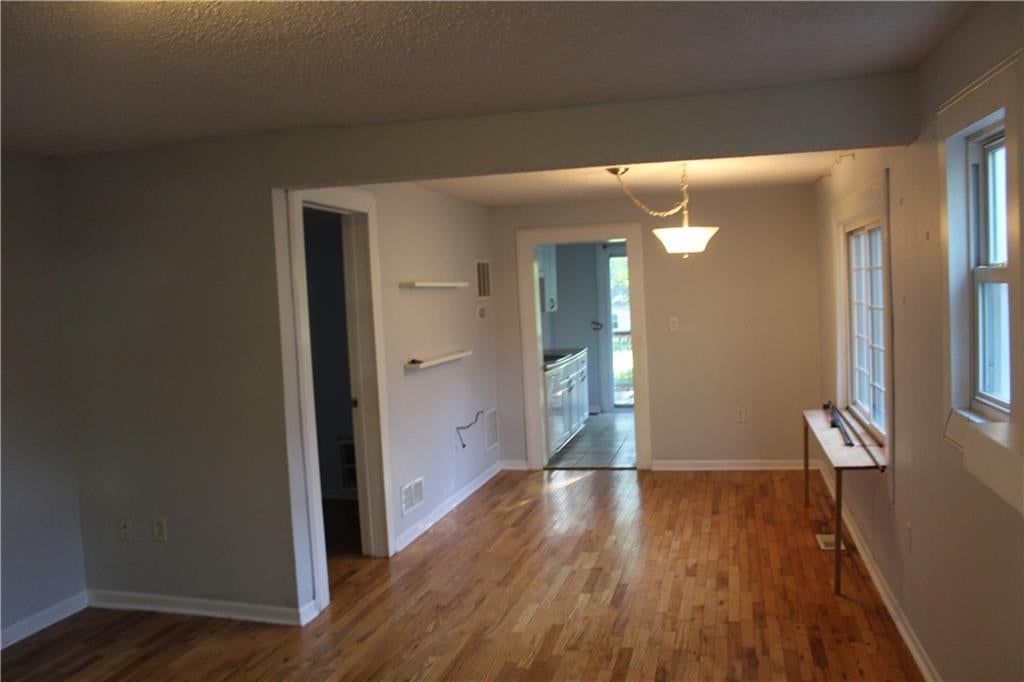 Photo 11 of 11 - 7811 Summit Street, Kansas City, MO 64114