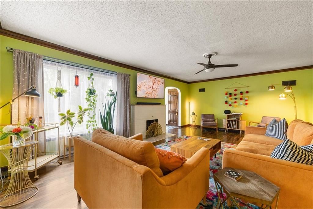 Photo 5 of 36 - 3137 N 54 Street, Kansas City, KS 66104