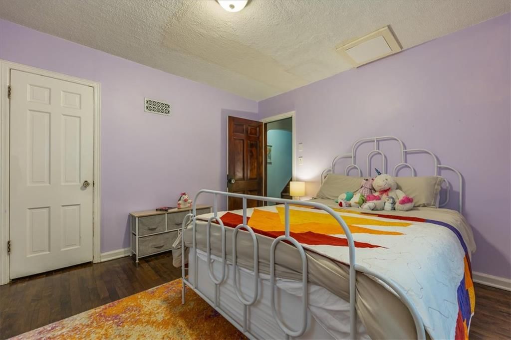 Photo 18 of 36 - 3137 N 54 Street, Kansas City, KS 66104