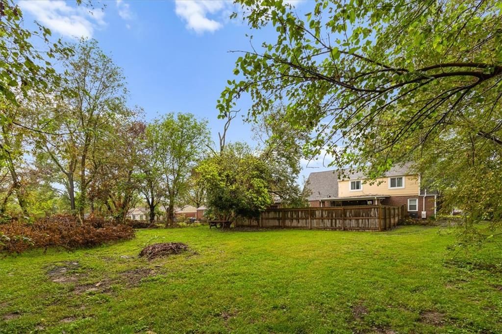Fenced yard at 3137 N 54 Street, Kansas City, KS 66104
