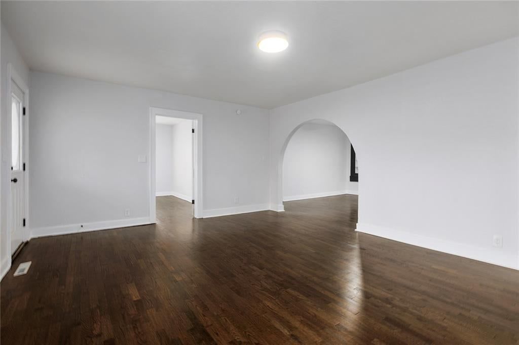 203 E 2nd Street — photo 10