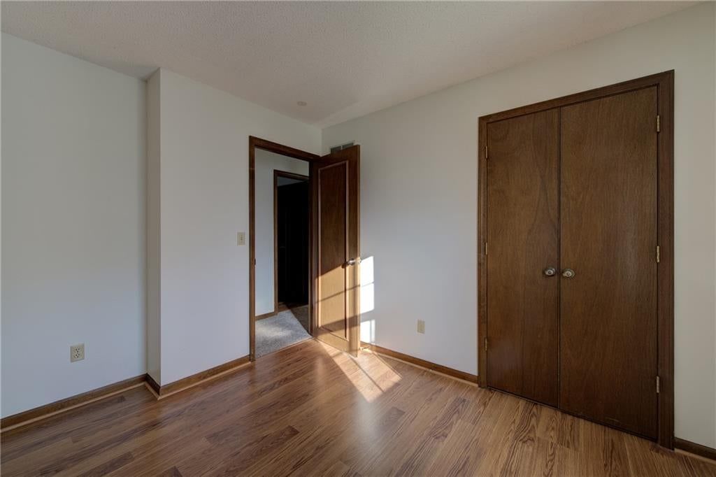 Photo 13 of 25 - 5712 Long Avenue, Shawnee, KS 66216