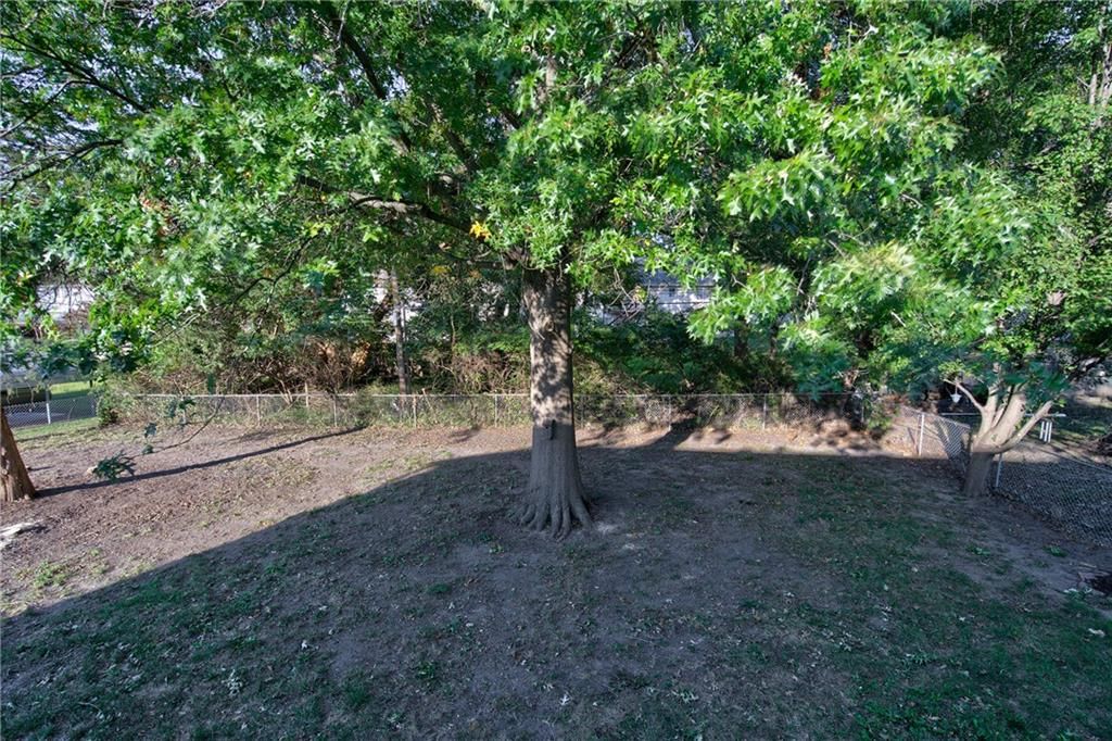 Photo 24 of 25 - 5712 Long Avenue, Shawnee, KS 66216