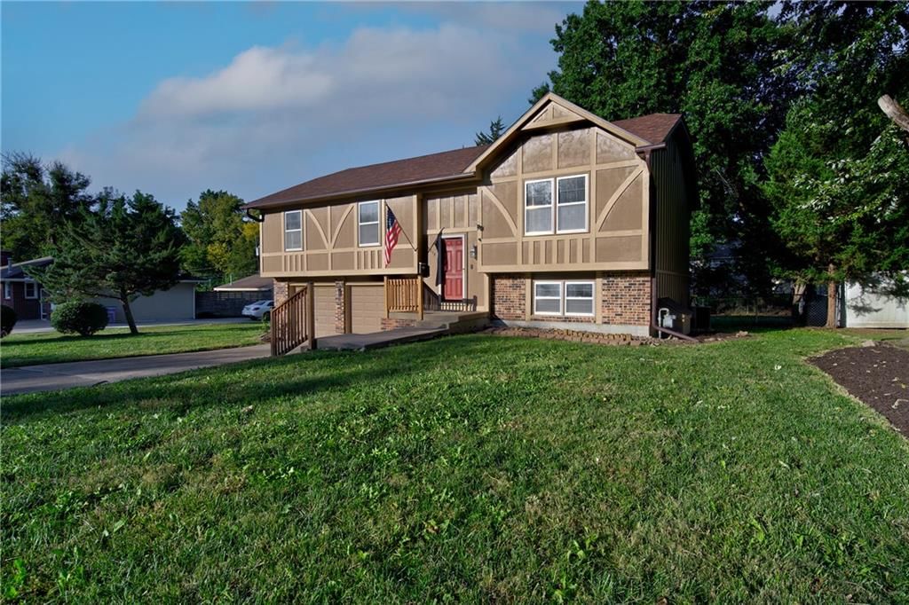 Photo 25 of 25 - 5712 Long Avenue, Shawnee, KS 66216