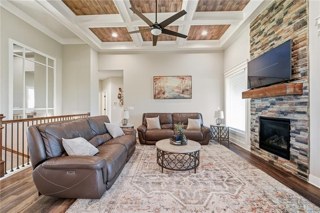 Photo 8 of 79 - 4372 Aspen Drive, Basehor, KS 66007