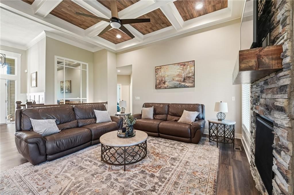 Photo 9 of 79 - 4372 Aspen Drive, Basehor, KS 66007