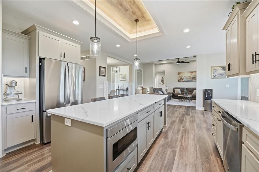 Photo 20 of 79 - 4372 Aspen Drive, Basehor, KS 66007