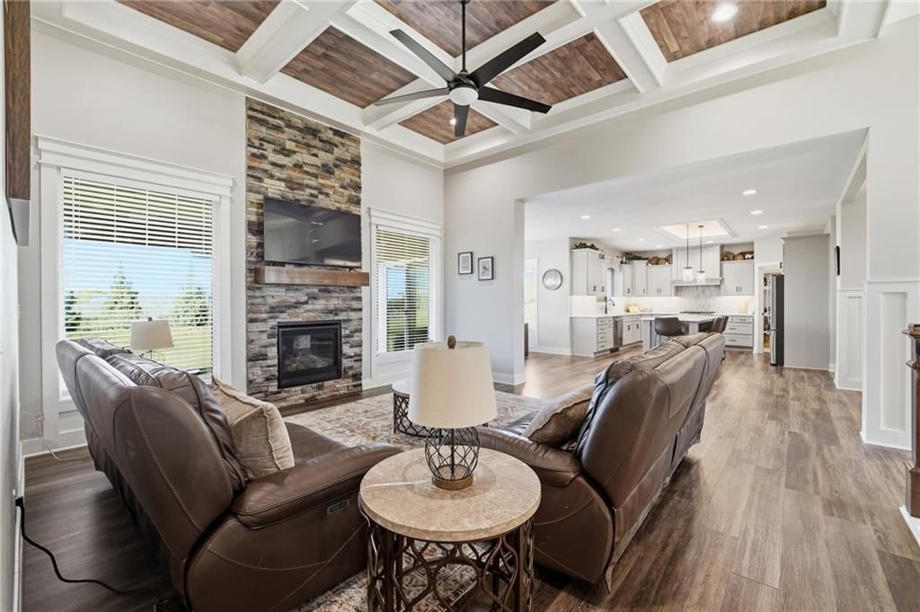 Photo 26 of 79 - 4372 Aspen Drive, Basehor, KS 66007