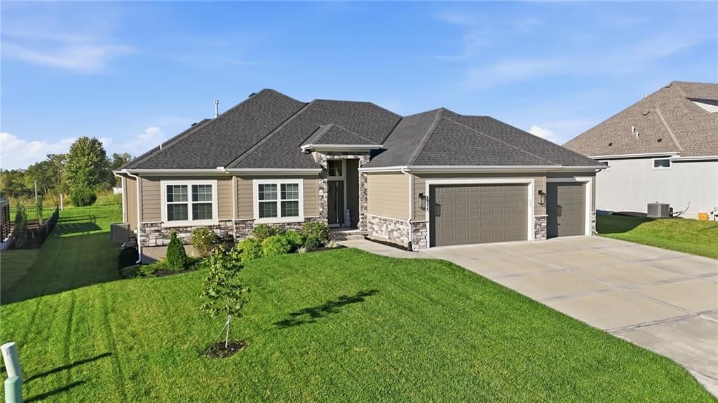 Golf course visible from the property at 4372 Aspen Drive, Basehor, KS 66007