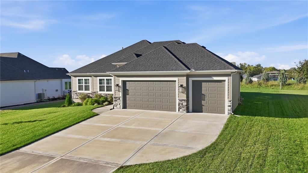 Photo 68 of 79 - 4372 Aspen Drive, Basehor, KS 66007