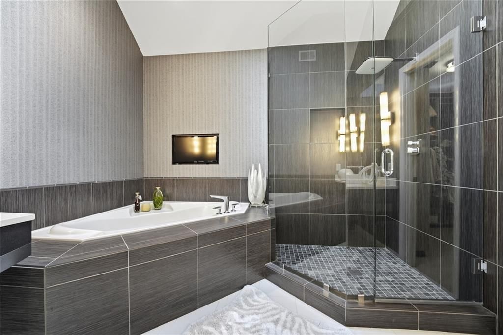Photo 41 of 78 - 12707 Woodson Street, Overland Park, KS 66209