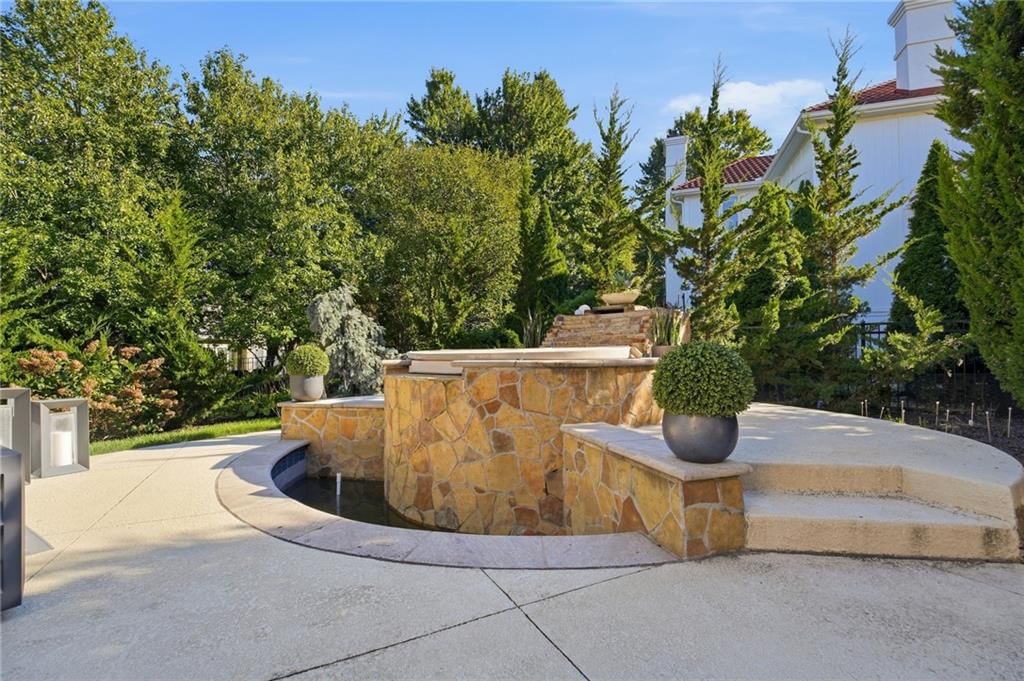 Photo 62 of 78 - 12707 Woodson Street, Overland Park, KS 66209