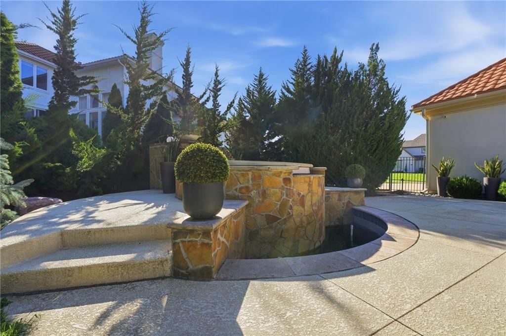 Photo 63 of 78 - 12707 Woodson Street, Overland Park, KS 66209