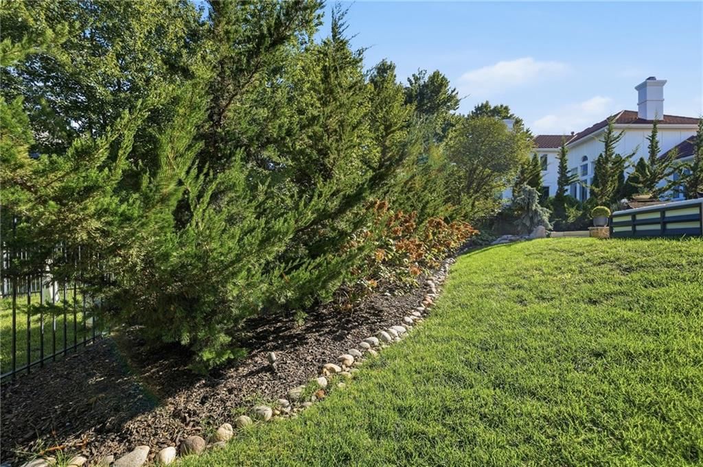 Photo 66 of 78 - 12707 Woodson Street, Overland Park, KS 66209