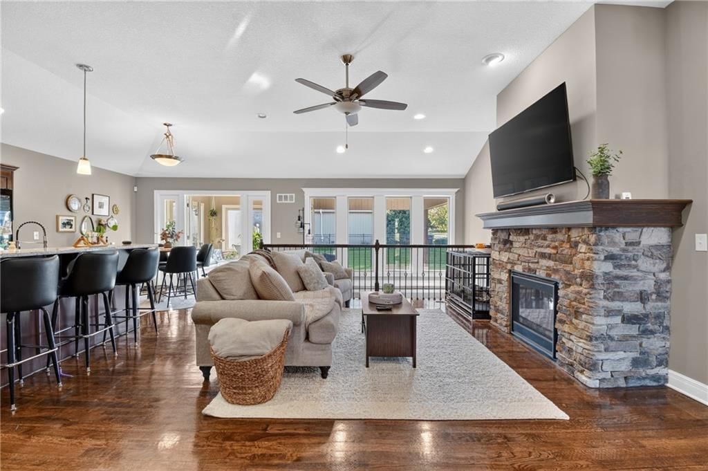 21647 W 177th Terrace, Olathe, KS