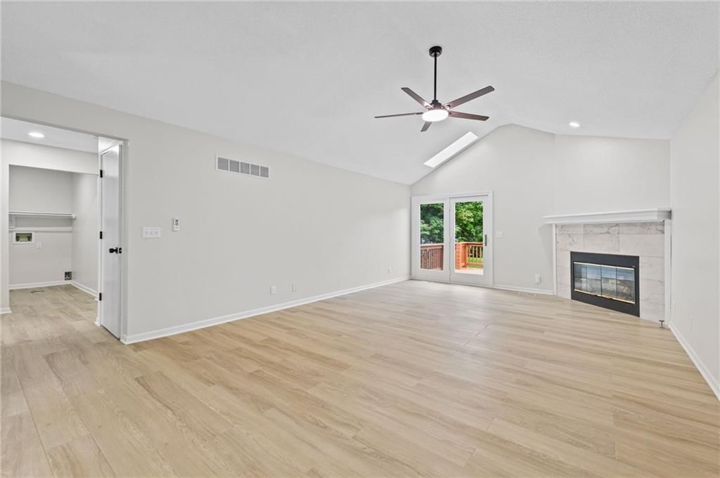 1203 E 118 Terrace — photo 13