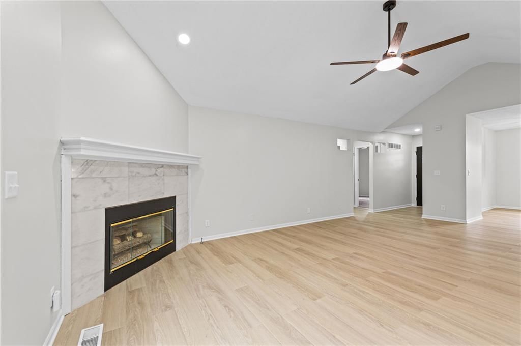1203 E 118 Terrace — photo 15