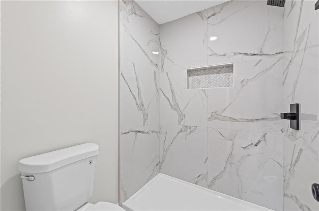 1203 E 118 Terrace — photo 32