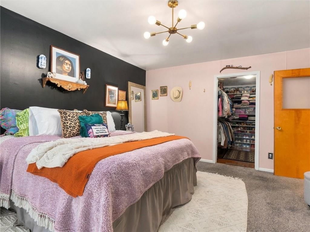 Photo 12 of 29 - 5329 N MICHIGAN Avenue, Kansas City, MO 64118