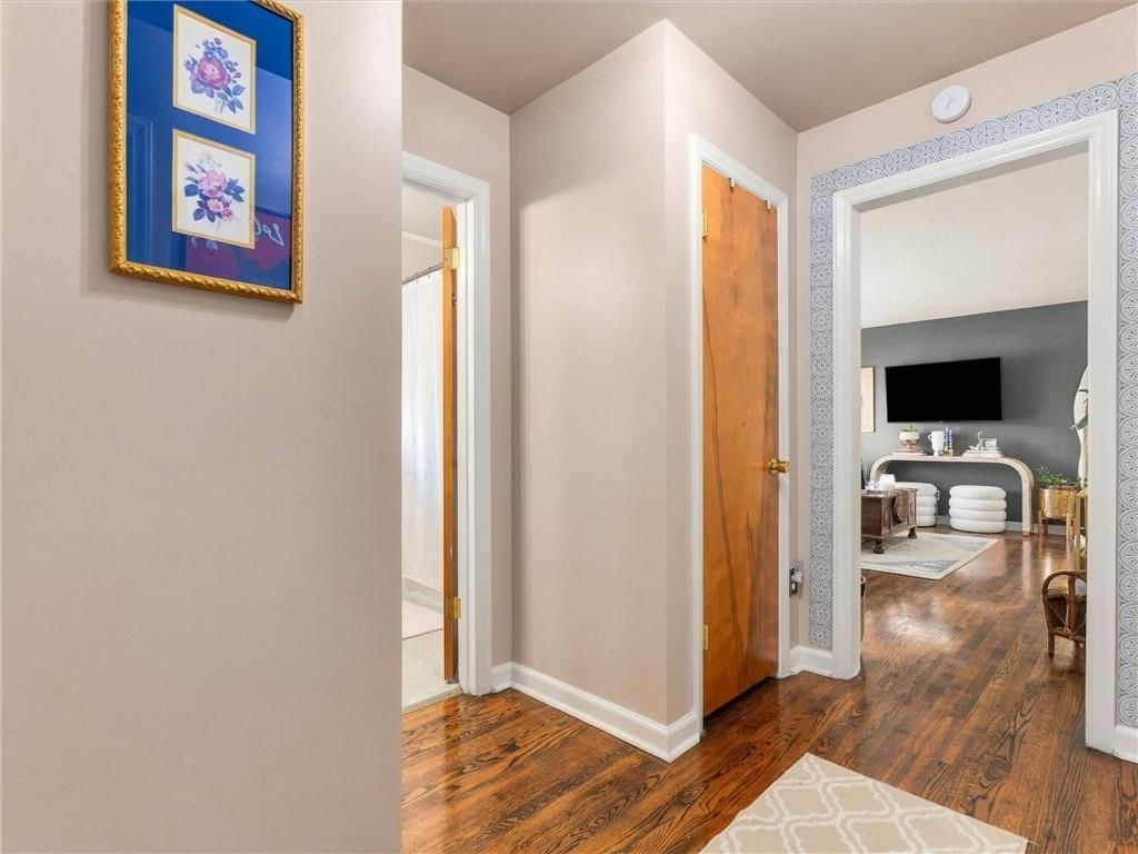 Photo 15 of 29 - 5329 N MICHIGAN Avenue, Kansas City, MO 64118