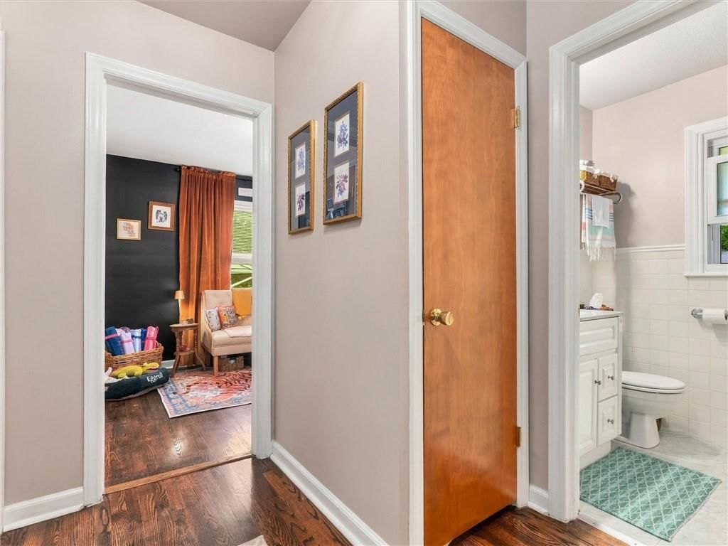 Photo 16 of 29 - 5329 N MICHIGAN Avenue, Kansas City, MO 64118