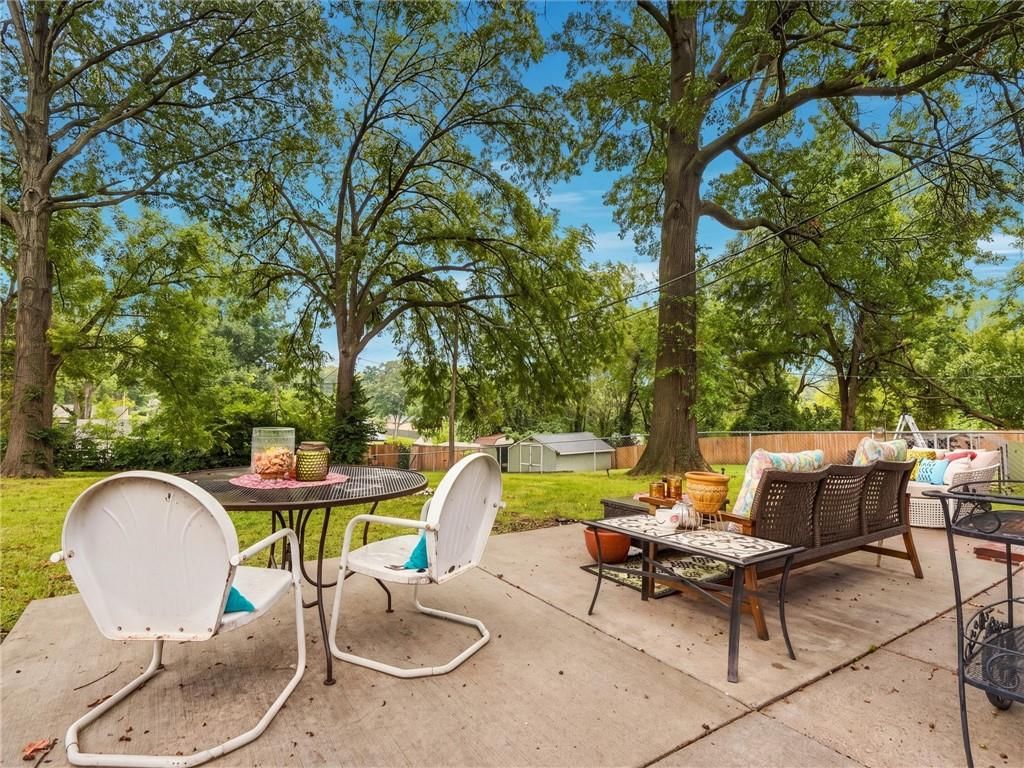 Photo 26 of 29 - 5329 N MICHIGAN Avenue, Kansas City, MO 64118
