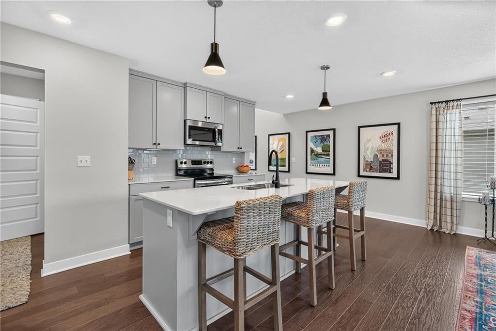 Photo 14 of 58 - 18068 Hauser Street, Overland Park, KS 66013