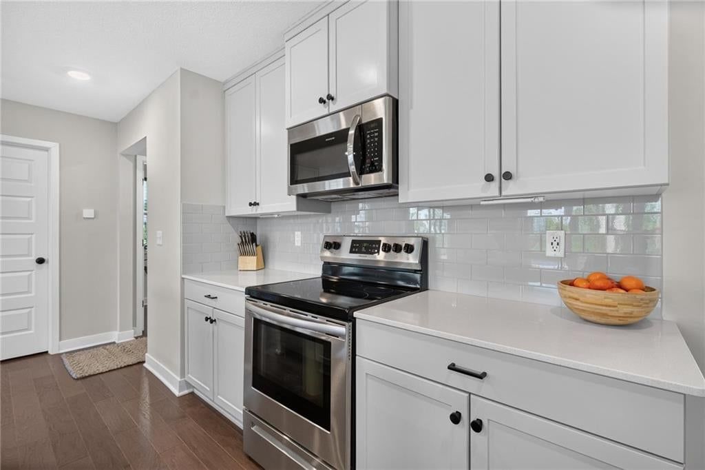 Photo 16 of 58 - 18068 Hauser Street, Overland Park, KS 66013