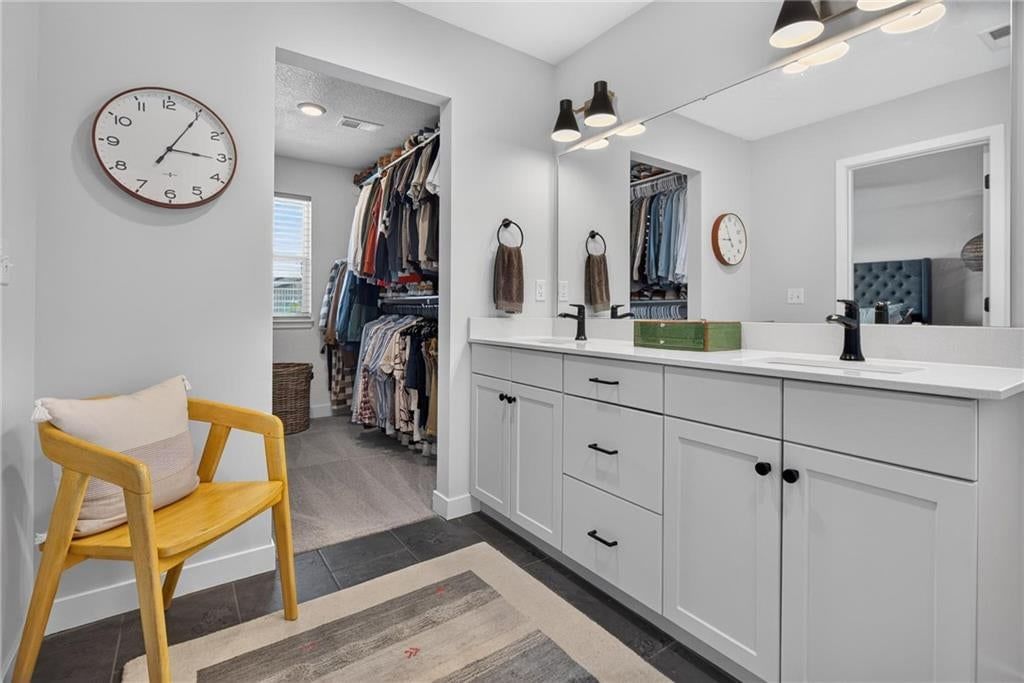 Photo 25 of 58 - 18068 Hauser Street, Overland Park, KS 66013