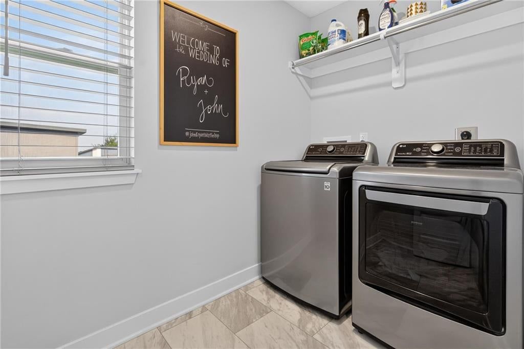 Photo 28 of 58 - 18068 Hauser Street, Overland Park, KS 66013