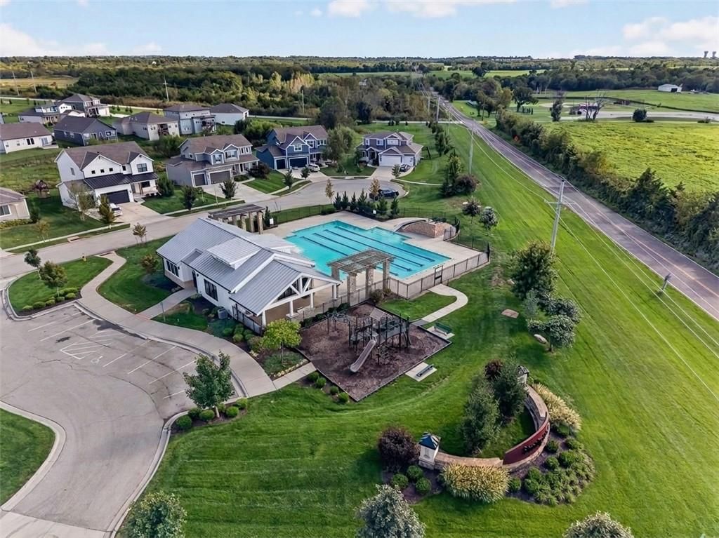 Photo 51 of 58 - 18068 Hauser Street, Overland Park, KS 66013