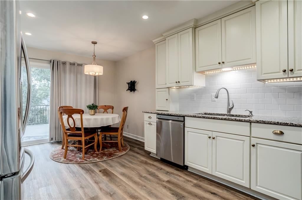 11931 Slater Street, Overland Park, KS: listing photo 3