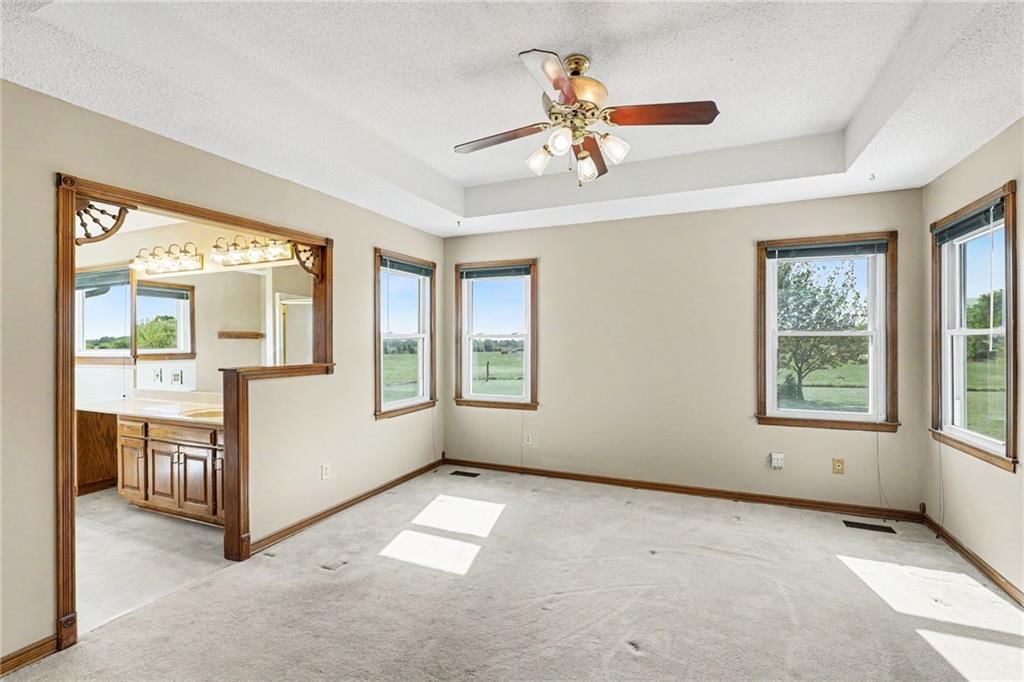 Photo 21 of 34 - 26503 283rd Street, Harrisonville, MO 64701