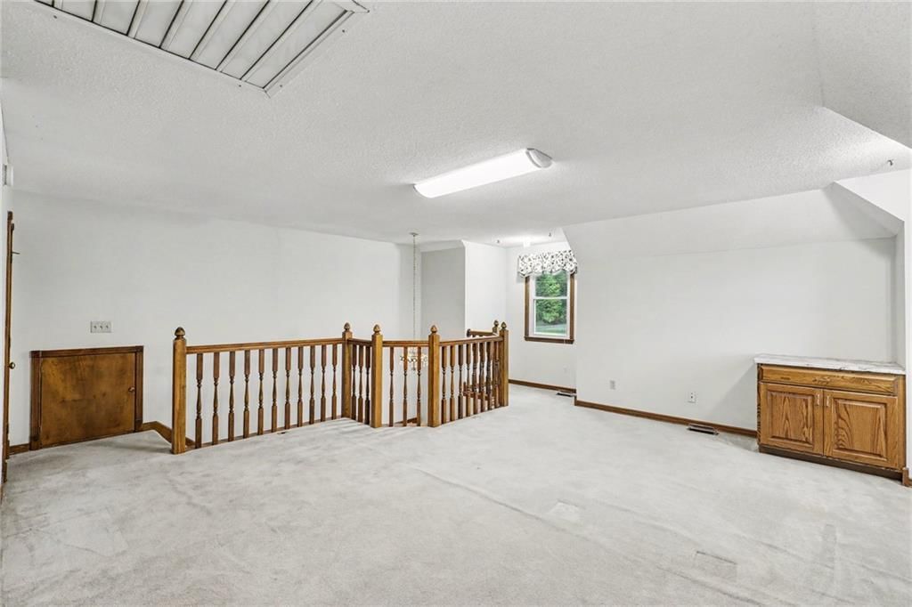 Photo 18 of 34 - 26503 283rd Street, Harrisonville, MO 64701