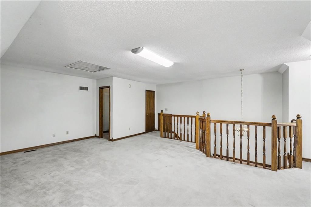 Photo 19 of 34 - 26503 283rd Street, Harrisonville, MO 64701