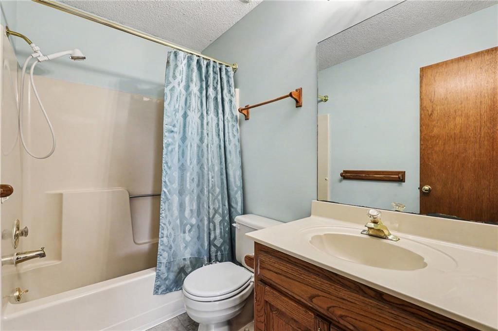 Photo 23 of 34 - 26503 283rd Street, Harrisonville, MO 64701