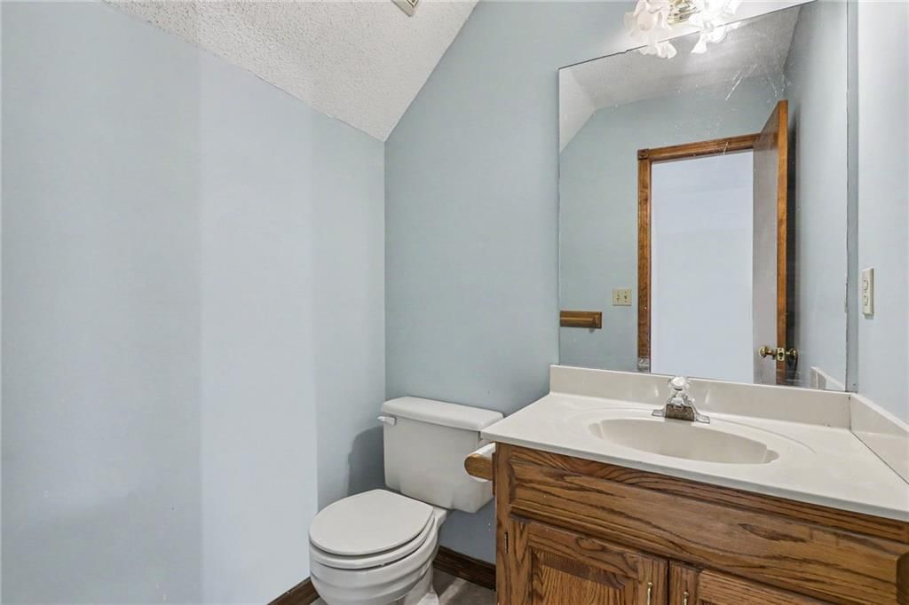 Photo 20 of 34 - 26503 283rd Street, Harrisonville, MO 64701