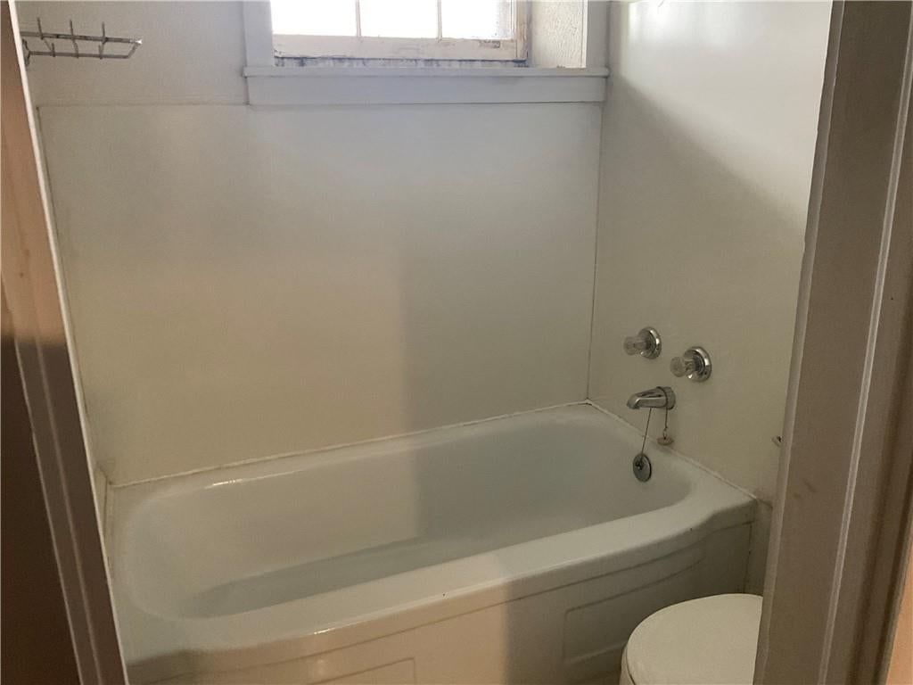 Photo 17 of 19 - 1014 E 23rd Avenue, North Kansas City, MO 64116