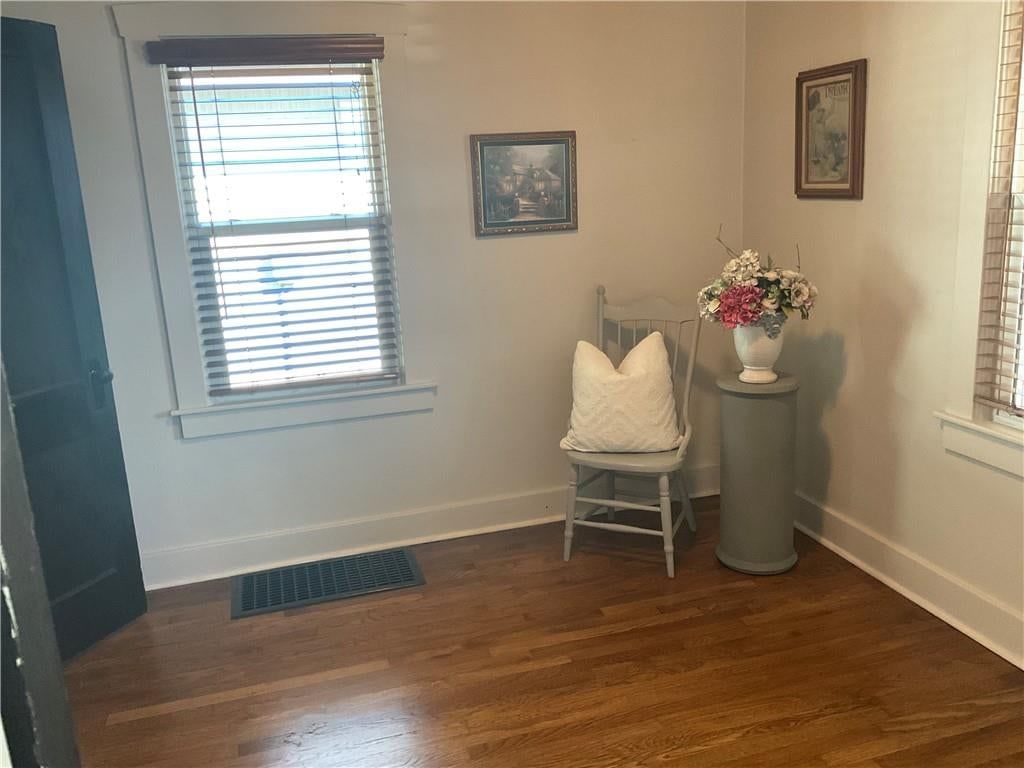 Photo 8 of 19 - 1014 E 23rd Avenue, North Kansas City, MO 64116