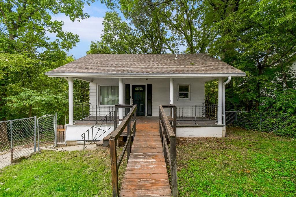 11410 E 25th Street S, Independence, MO