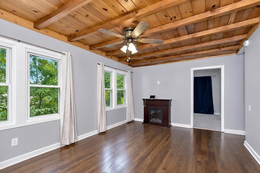 Photo 5 of 24 - 11410 E 25th Street S, Independence, MO 64052
