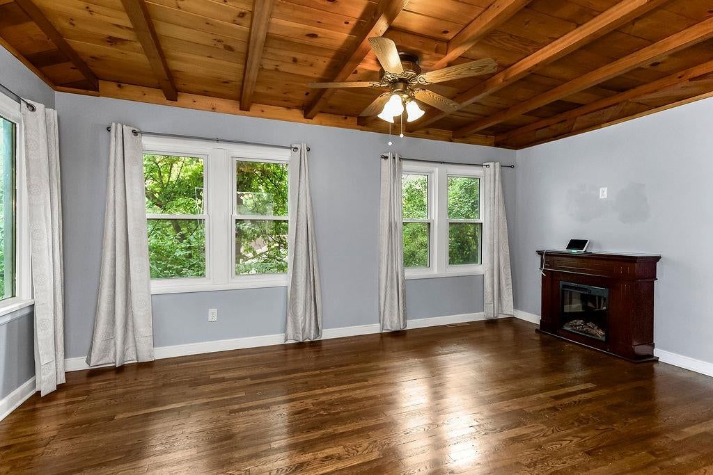 Photo 7 of 24 - 11410 E 25th Street S, Independence, MO 64052