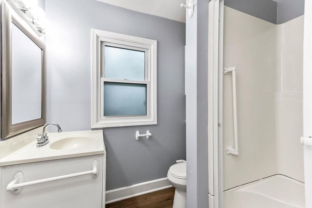 Photo 15 of 24 - 11410 E 25th Street S, Independence, MO 64052