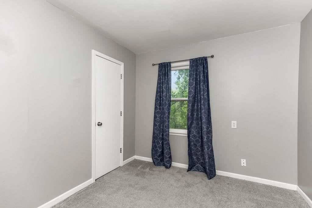 Photo 18 of 24 - 11410 E 25th Street S, Independence, MO 64052