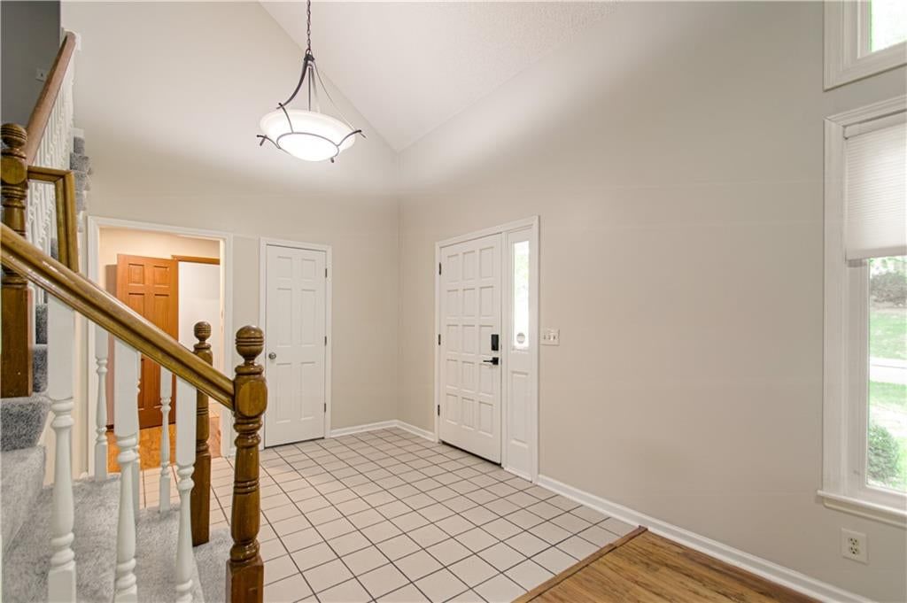 Photo 7 of 70 - 13723 W 75th Place, Lenexa, KS 66216